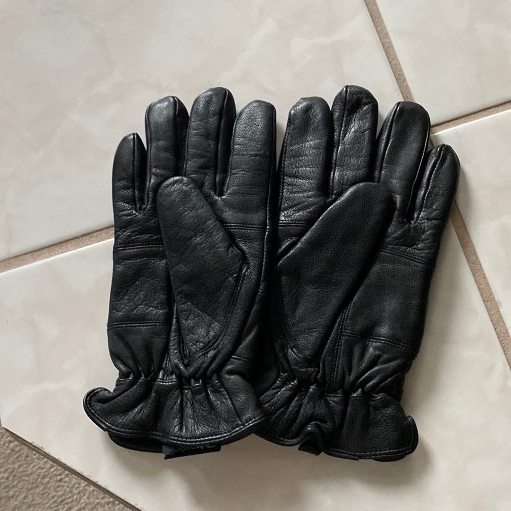 Black Thinsulate Insulation Leather Gloves
